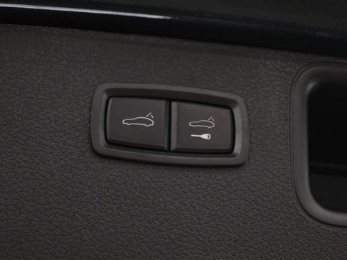 Used 2026 Porsche Macan AWD/4WD image 45