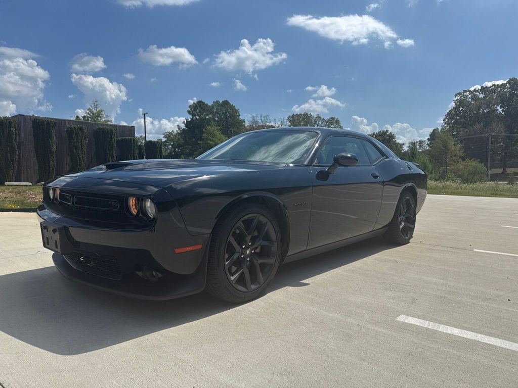 Used 2022 Dodge Challenger R/T RWD image 1