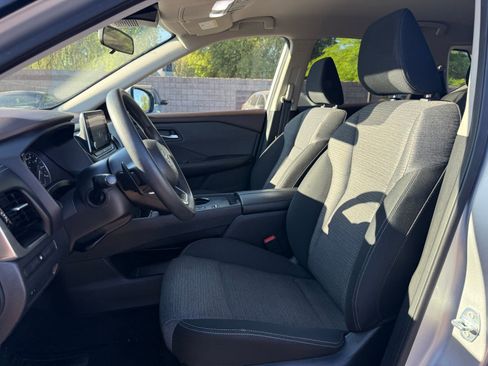 Certified 2021 Nissan Rogue SV image 12