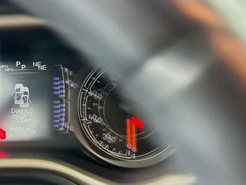 Used 2016 Jeep Cherokee Latitude w/ Safety/Convenience Group image 16