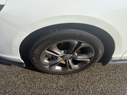 Used 2024 Honda Accord EX-L image 14
