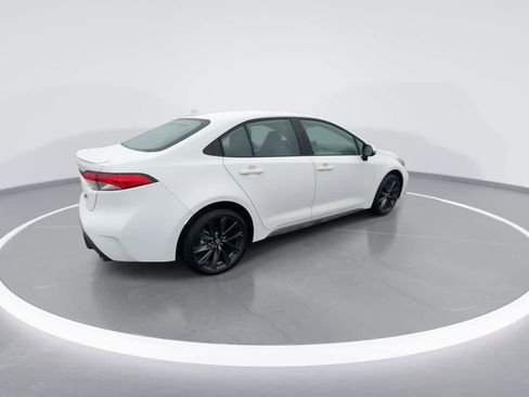 Used 2025 Toyota Corolla SE image 8