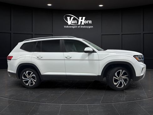 Used 2022 Volkswagen Atlas SEL AWD/4WD image 8