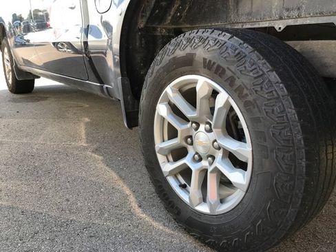 Certified 2024 Chevrolet Silverado 1500 LT AWD/4WD image 36