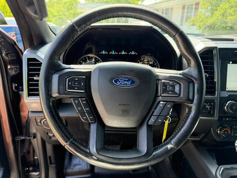 Used 2018 Ford F150 XLT w/ Equipment Group 302A Luxury AWD/4WD image 20