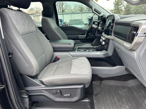 Certified 2022 Ford F150 XLT w/ Equipment Group 302A High image 18