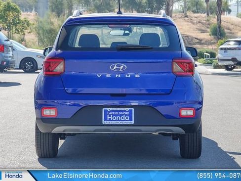 Used 2025 Hyundai Venue SEL FWD image 10
