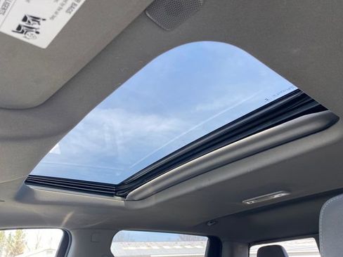 Used 2022 Chevrolet Silverado 1500 LT Trail Boss w/ Convenience Package II AWD/4WD image 29