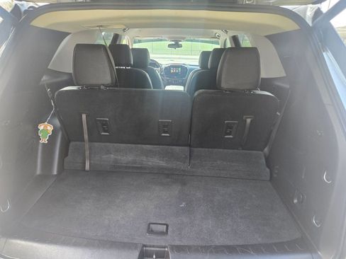 Used 2019 Chevrolet Traverse LT image 24