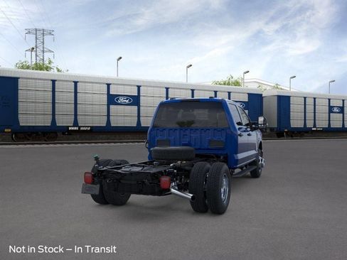 New 2026 Ford F350 4x4 Crew Cab DRW Super Duty image 8