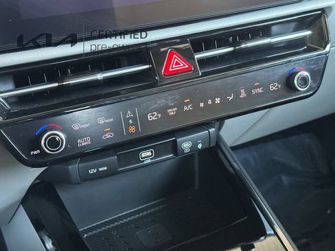 Certified 2024 Kia Niro Wave FWD image 21