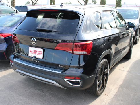 Used 2024 Volkswagen Taos SEL AWD/4WD image 9