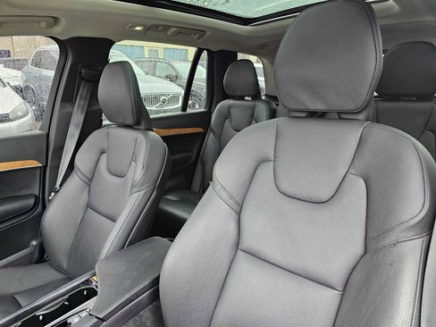Used 2023 Volvo XC90 T8 Plus image 27
