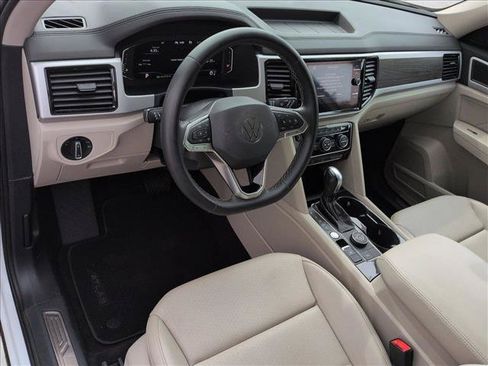 Used 2022 Volkswagen Atlas SE w/ Black Wheel Package AWD/4WD image 14