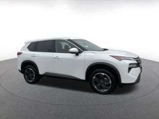 Used 2025 Nissan Rogue SV video 2