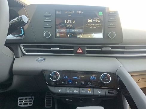 New 2026 Hyundai Elantra SEL Sport Premium FWD image 17