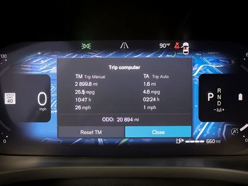 Used 2025 Volvo XC60 B5 Plus AWD/4WD image 28