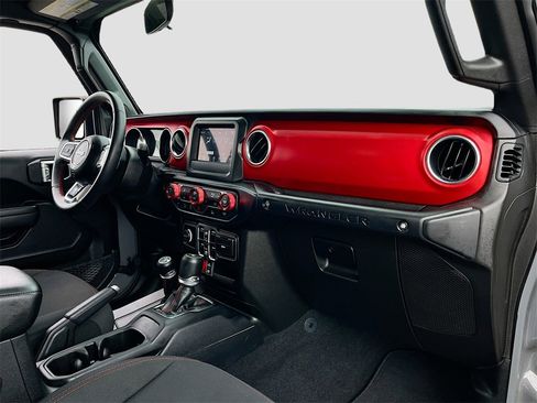 Certified 2021 Jeep Wrangler Unlimited Rubicon image 26