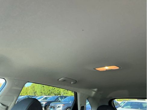 Used 2018 Kia Niro LX image 34