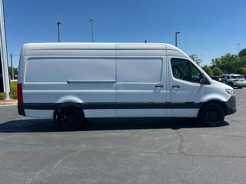 New 2025 Mercedes-Benz Sprinter 2500 image 8