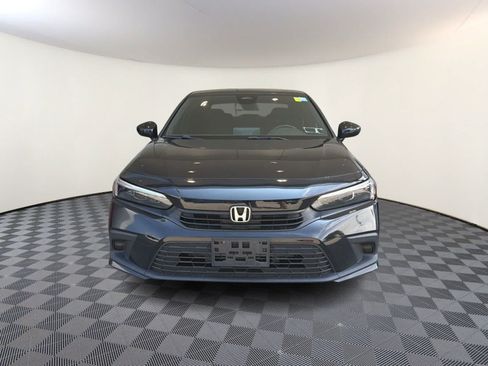 Used 2022 Honda Civic Sport image 3