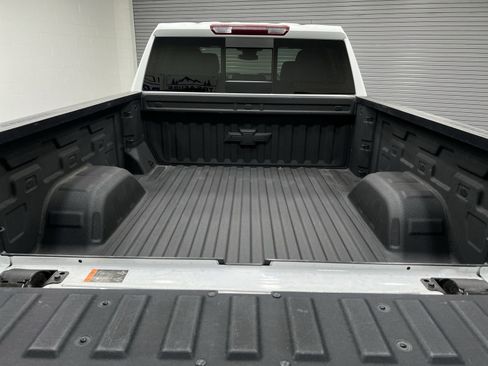 Used 2023 Chevrolet Silverado 1500 LT Trail Boss w/ LT Trail Boss Premium Package AWD/4WD image 24