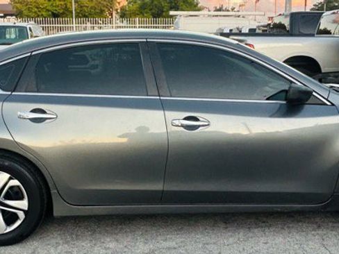 Used 2017 Nissan Altima 2.5 S w/ Power Driver Seat Package image 8