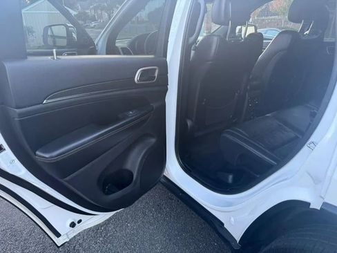 Used 2016 Jeep Grand Cherokee Limited image 27