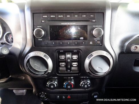 Used 2014 Jeep Wrangler Unlimited Sport w/ Quick Order Package 24S AWD/4WD image 11
