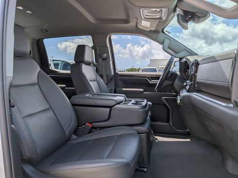 Used 2026 GMC Sierra 1500 SLT image 30