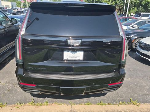 Certified 2026 Cadillac Escalade Platinum Sport w/ LPO, ONYX Package AWD/4WD image 4