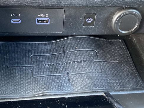 Used 2022 Mitsubishi Outlander SE AWD/4WD image 14