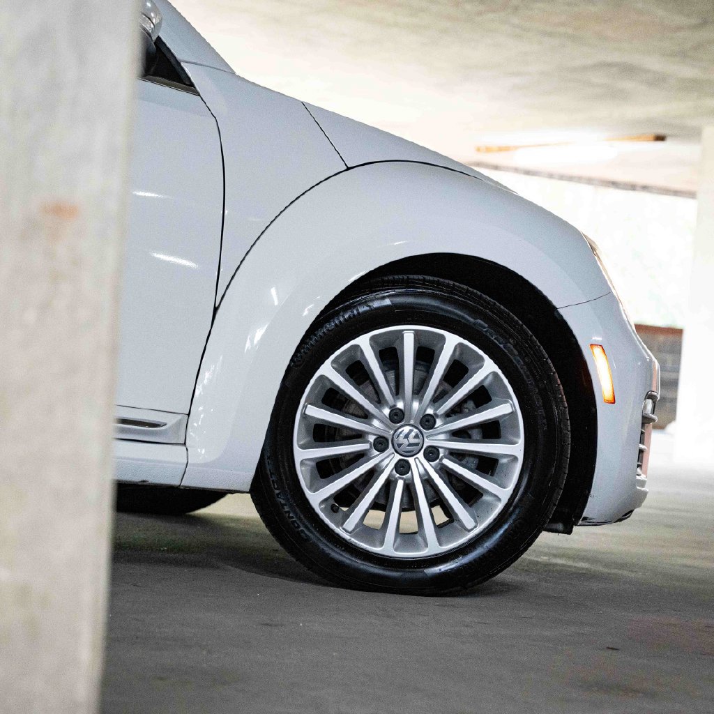 Used 2019 Volkswagen Beetle 2.0T SE FWD image 8