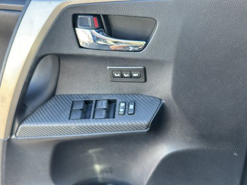 Used 2013 Toyota RAV4 Limited FWD image 19