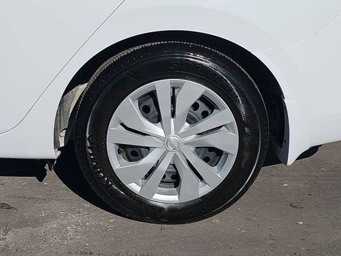 Used 2025 Nissan Versa S w/ Trunk Package image 36