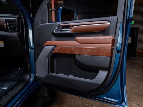 Used 2026 GMC Sierra 3500 Denali Ultimate image 37