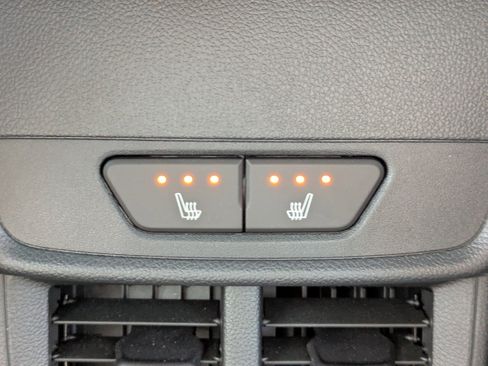Used 2026 Chevrolet Equinox RS w/ Convenience Package III FWD image 16