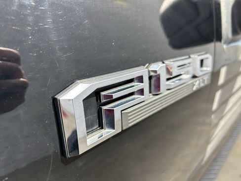 Used 2017 Ford F150 XLT w/ Equipment Group 302A Luxury RWD image 8