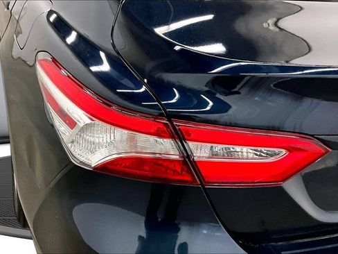 Used 2019 Toyota Camry LE FWD image 22