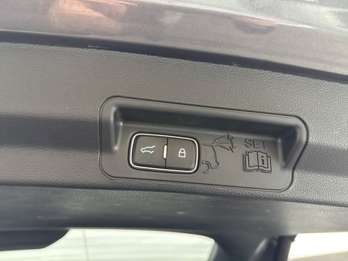 Used 2023 Ford Explorer XLT w/ Equipment Group 202A image 25