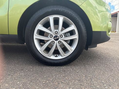 Used 2018 Kia Soul + FWD image 28