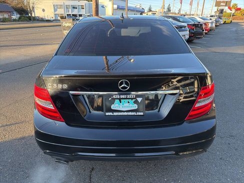 Used 2013 Mercedes-Benz C 250 Sedan image 4