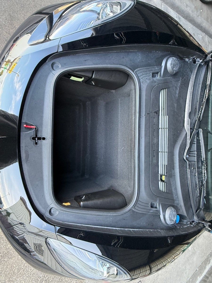 Used 2018 Porsche 718 Boxster RWD image 33