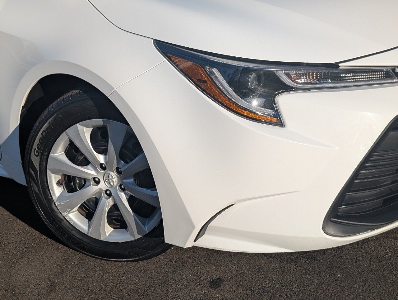 Used 2024 Toyota Corolla LE FWD image 10