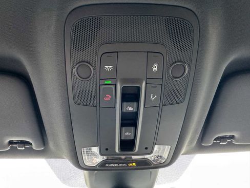 New 2025 Audi Q3 2.0T Premium image 29