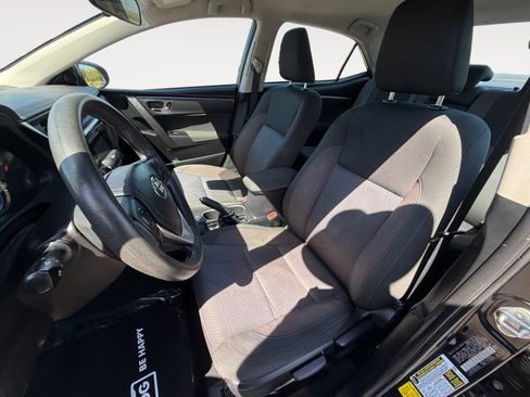 Used 2019 Toyota Corolla LE image 10