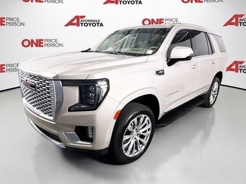 Used 2024 GMC Yukon Denali w/ Advanced Technology Package image 3