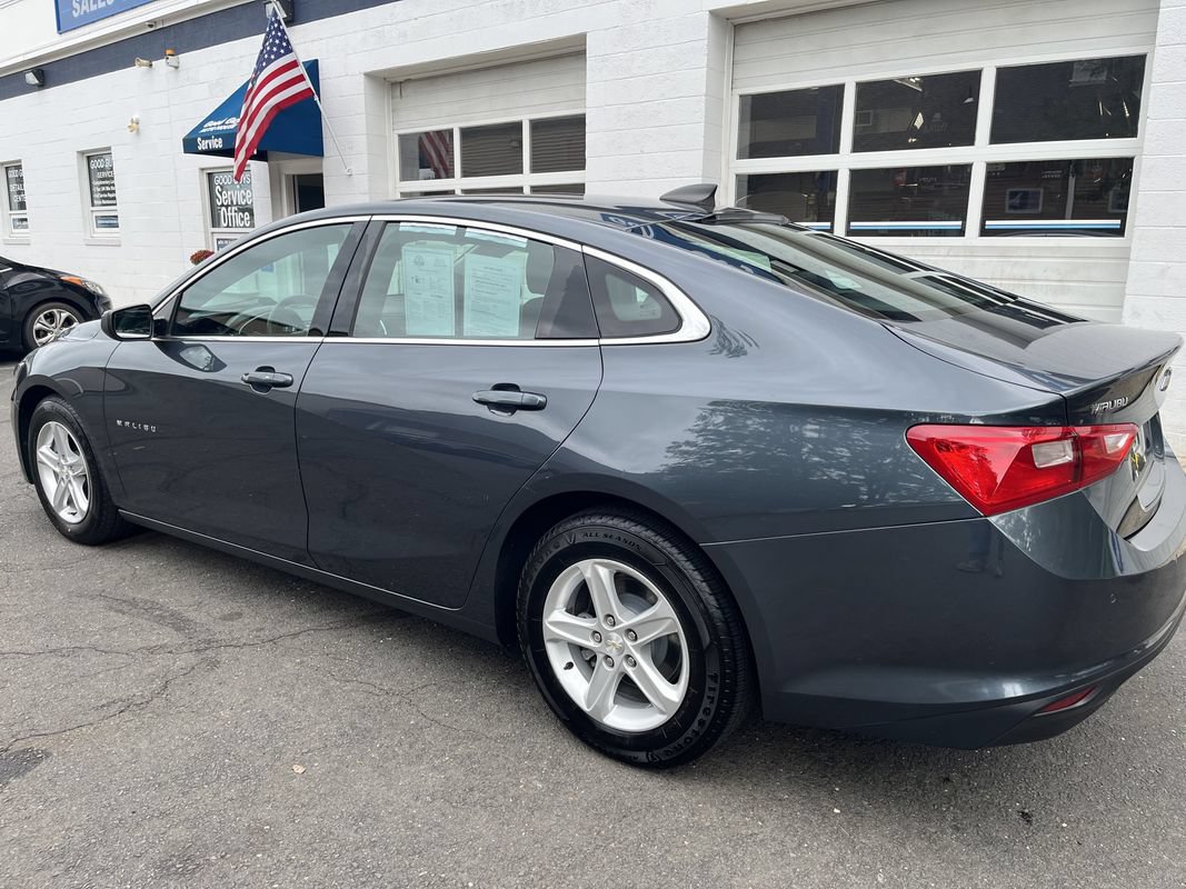 Used 2019 Chevrolet Malibu LS w/ Driver Confidence Package II FWD image 2