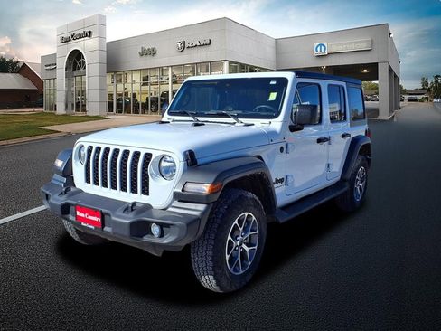 Used 2024 Jeep Wrangler Sport S image 3