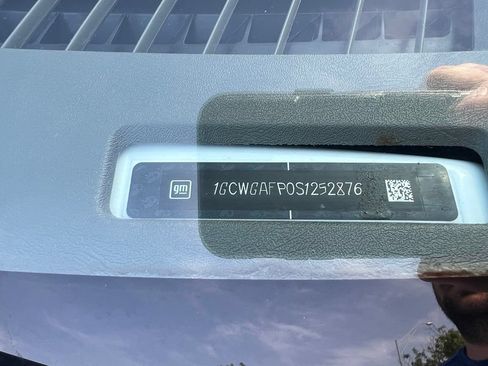 Used 2025 Chevrolet Express 2500 w/ Driver Convenience Package RWD image 15